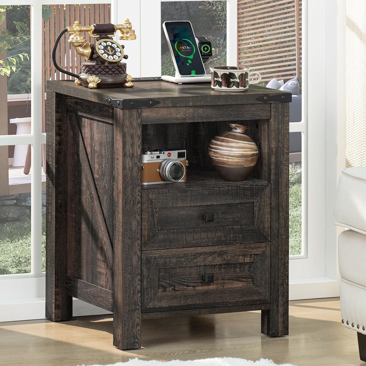Nightstand with Charging Station and USB Port, Farmhouse Side End Table with 2 Drawers and Shelf Storage, Wooden Sofa Table, Bedside Cabinet for Bedroom, Living Room, Closet, Office (Dark Oak)